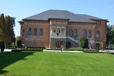 Excursión de medio día al Palacio Mogoșoaia en tren desde Bucares