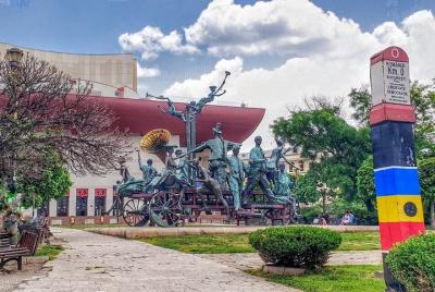 Pasado y presente de Bucarest: recorrido privado a pie de 3 horas