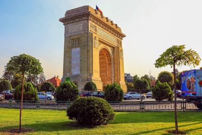 Paseo histórico por Bucarest con un local