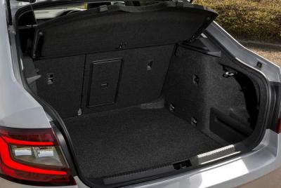 Exclusivo de RiverCruise: traslado privado al aeropuerto u hotel 