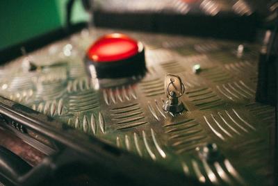 Moscow Escape Quest Botón rojo del juego - Volver a la URSS