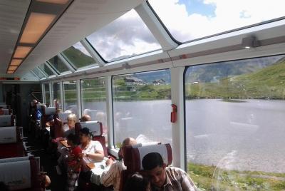 Excursión de un día a Glacier Express con guía privado desde Bern Excursión de un día a Glacier Express con guía privado desde Bern