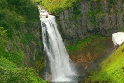 Excursión privada de todo el día en Kamchatka: caminata por la ca