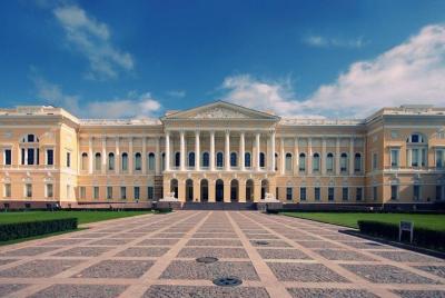 Tour privado del Museo Estatal Ruso con guía profesional