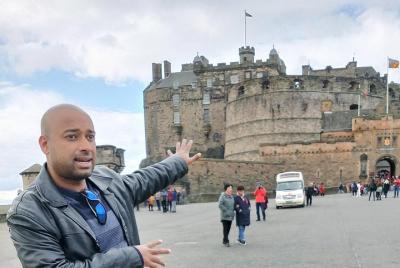 Descubra Royal Mile-Old Town y DISFRUTE de una cena india ~ ¡reco