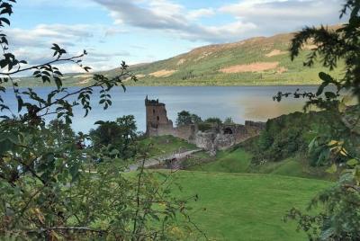 Tour 3 - Castillo de Urquhart, Culloden, Loch Ness, Inverness, incl. Sitios Outlander Tour 3 - Castillo de Urquhart, Culloden, Loch Ness, Inverness, incl. Sitios Outlander