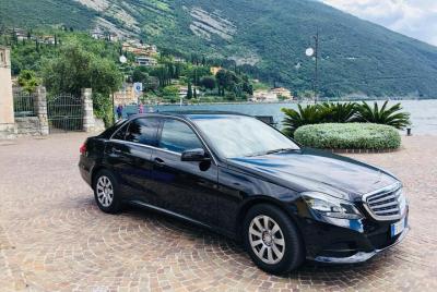 Salida Traslado privado en coche: Andorra - Aeropuerto Barcelona  Salida Traslado privado en coche: Andorra - Aeropuerto Barcelona