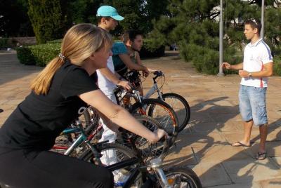Recorre los parques en bicicleta, recorre las edades