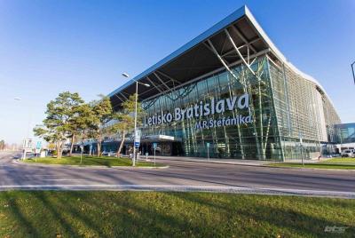 Traslado privado del aeropuerto de Bratislava al hotel en Bratisl Traslado privado del aeropuerto de Bratislava al hotel en Bratisl