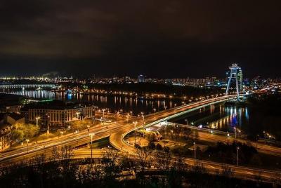 Traslado privado BTS o ciudad de Bratislava al aeropuerto de Vien