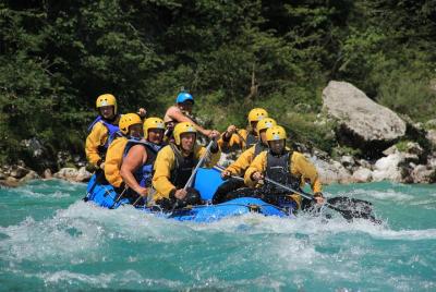 Rafting en el hermoso río Soča