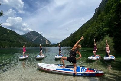 SUP (Stand Up Paddle Board) Yoga para principiantes SUP (Stand Up Paddle Board) Yoga para principiantes