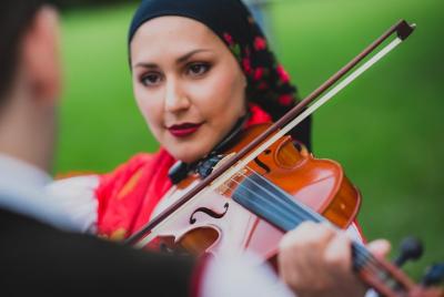 Cena y espectáculo tradicional esloveno