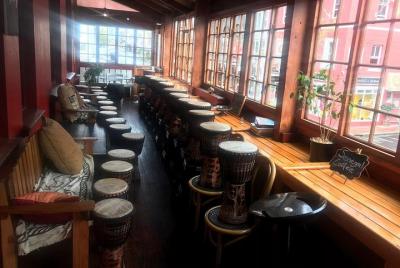 Tambor senegalés y degustación de comida