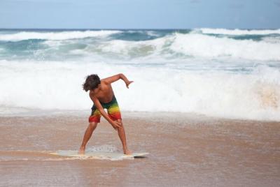 Skimboard con un Fundador del Club Juvenil con complemento para n