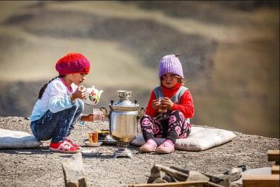 Candy Mountains, Khinalug TOUR (Todo incluido)