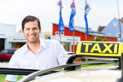 Traslado privado al aeropuerto internacional de Keflavik