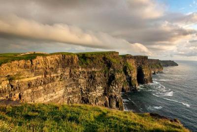 Escapada de un día a los acantilados de Moher y Doolin desde Dubl
