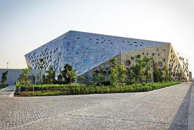 Visita al centro cultural Al-Shaheed Park y al jeque Jaber Al-Ahm Visita al centro cultural Al-Shaheed Park y al jeque Jaber Al-Ahm