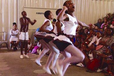 Rope Skipping (juego indígena) con un Fundador del Club Juvenil c