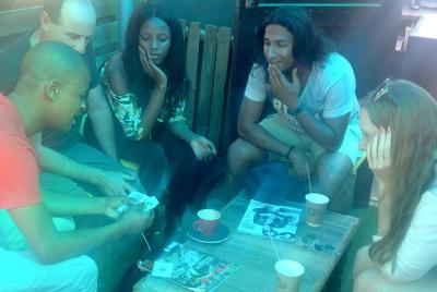 Entre bastidores con un mago en ciernes: espectáculo e interacció