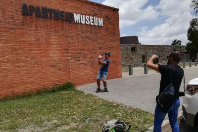 Museo del Apartheid y Soweto Museo del Apartheid y Soweto