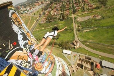 Soweto Bicycle Tour con salto de puenting opcional Soweto Bicycle Tour con salto de puenting opcional