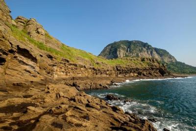 Costa Yongmeori, monte. Traslado Sanbang, ida, ida y vuelta