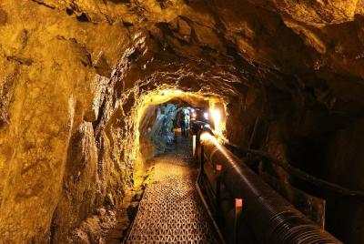 Grupo DMZ Peace Tour: N.Korea Tercera invasión Túnel y suspensión