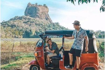 Amanecer o atardecer tour pidurangala rock y Sigiriya (lomo rock)