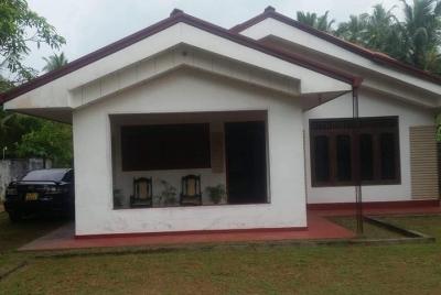 Masajes y tratamientos de belleza.