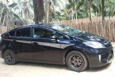 Coche estándar conducido por chofer