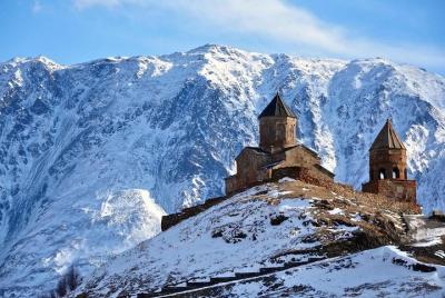 Excursión privada de un día en Kazbegi (Stepantsminda)