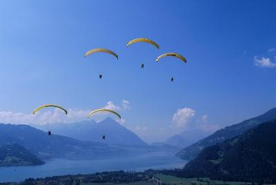 Interlaken y experiencia en parapente desde Lausana