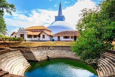 Ciudad Sagrada de Anuradhapura desde Jaffna