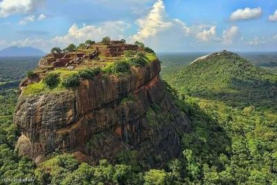 Excursión de un día a Sigiriya y Dambulla