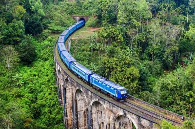 Estación de tren Nanu Oya baja de Kandy con Nuwara Eliya turismo