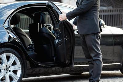 Traslado privado desde los hoteles de Kandy a Negambo.