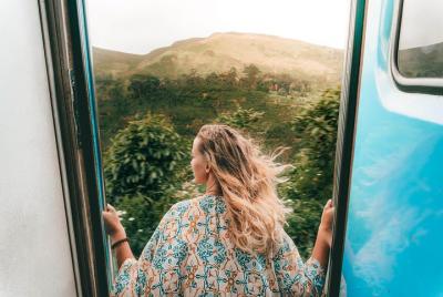 Visita al Adisham Bungalow con un breve viaje en tren panorámico