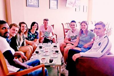 Tour de fábricas de té y cascadas