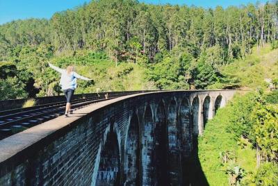 Boletos de Tren de Ella a Colombo (2da clase reservada)