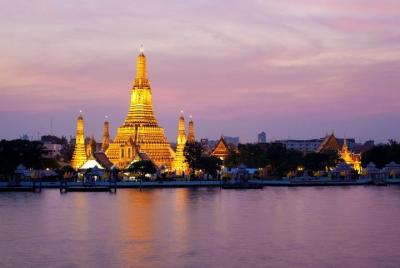 Crucero con cena por el río Chao Phraya de Bangkok