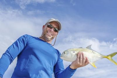Viaje de pesca en el arrecife superficial en Santa Lucía Viaje de pesca en el arrecife superficial en Santa Lucía