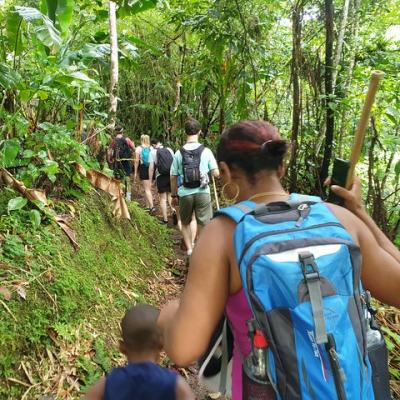 Caminata por el volcán La Soufriere con Topdawg Taxi y Tours