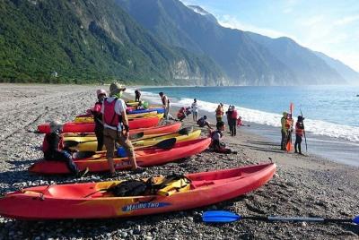 Hualien tour - Qingshui Cliff Sea Kayaking en Hualien