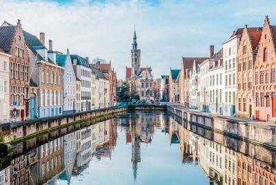 El juego de escape urbano autoguiado alquimista en Brujas