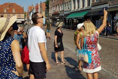 ¡Descubre Brujas y la Virgen de Miguel Ángel!