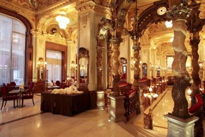 Tour privado: Cafe Tour a través de la literatura y la historia d