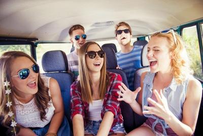 Traslado en minivan privada desde la ciudad de Dubai al aeropuert Traslado en minivan privada desde la ciudad de Dubai al aeropuert