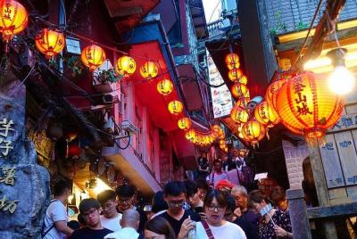 Keelung Port Shore Tour Taipei City, New Taipei City (Tour person